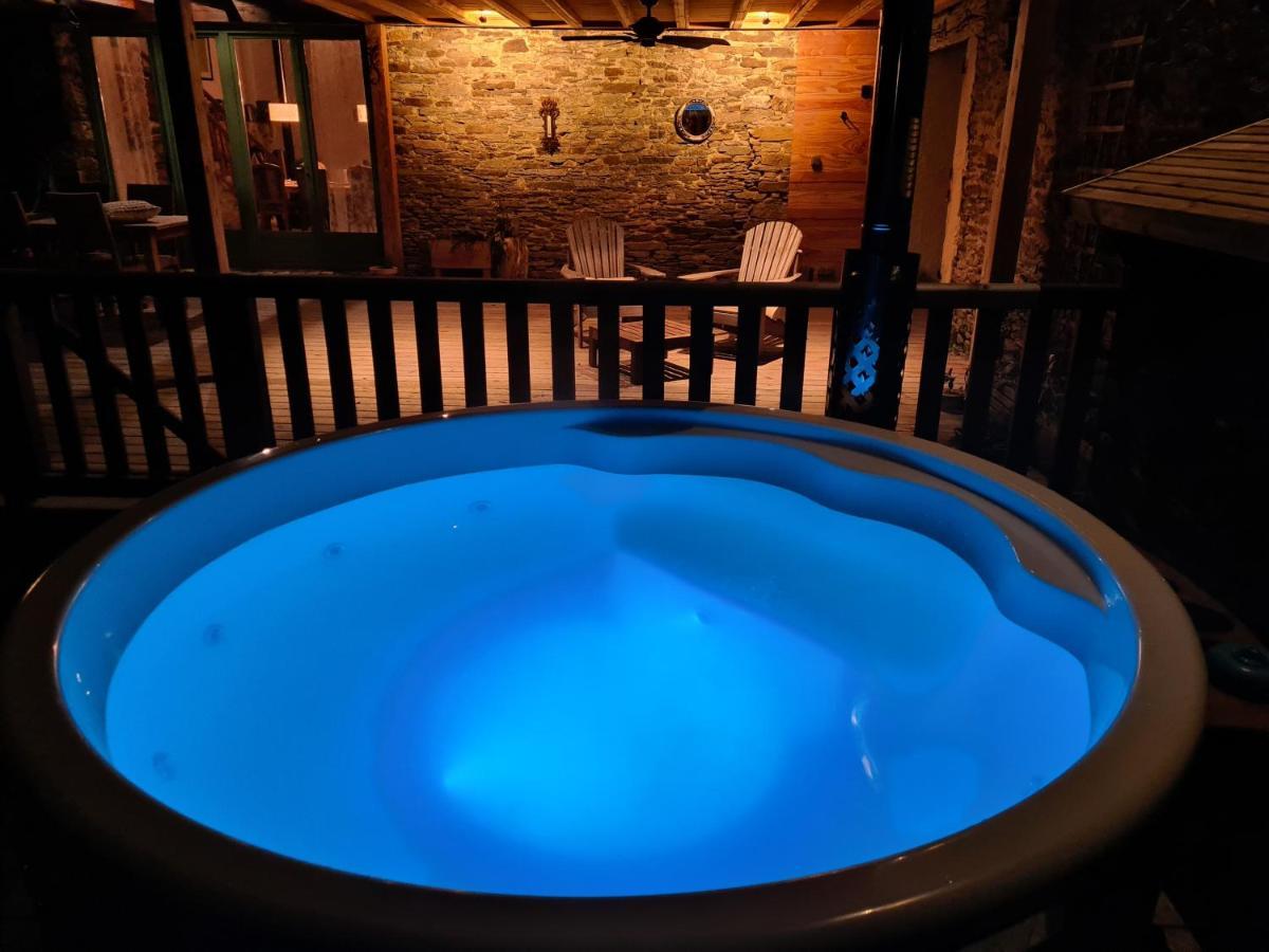 La Rhue Gîtes - Jacuzzi Jumilhac-le-Grand Exterior foto